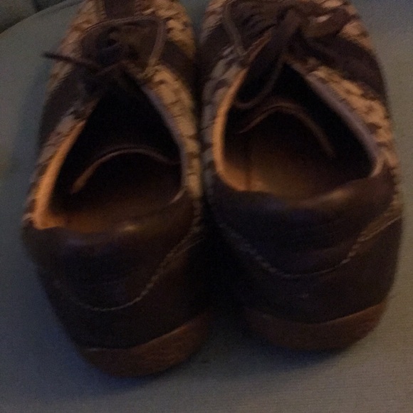 There’s serial numbers in the insole . The leather sole coach insignia size 9 m - Picture 5 of 7